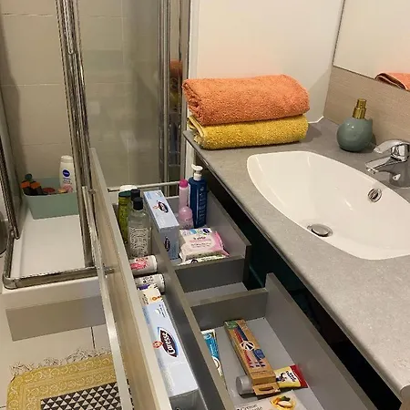 Apartment Paris-versailles-cosy-calme-wifi