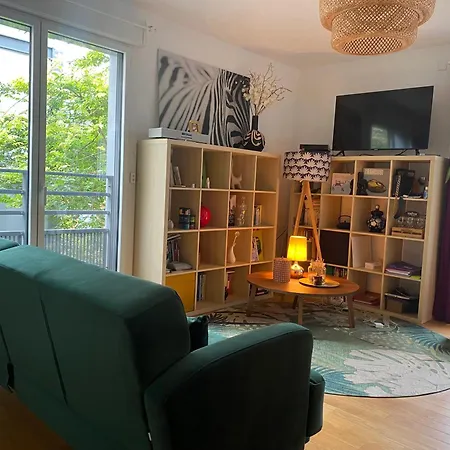 Apartment Paris-versailles-cosy-calme-wifi