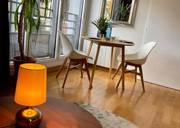 Apartment Paris-versailles-cosy-calme-wifi